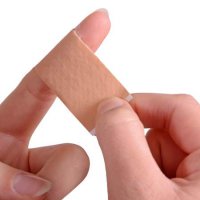 Pflaster: Fixierender Verband für kleinere und größere Verletzungen